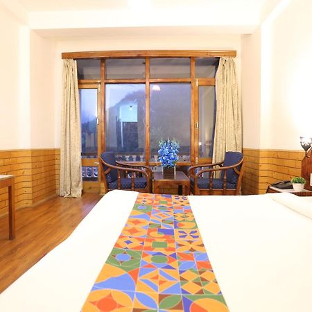 Hotel Surbhi Vashist Extérieur photo