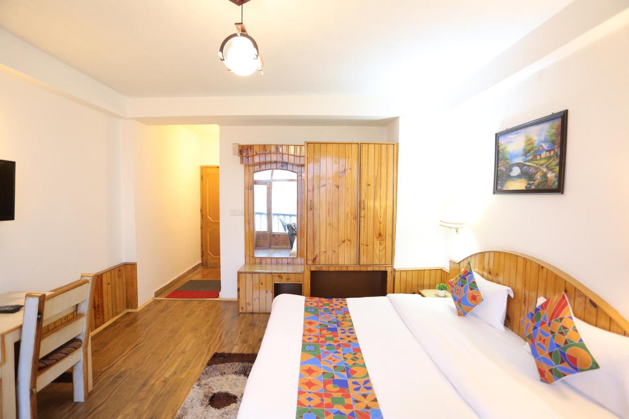 Hotel Surbhi Vashist Extérieur photo