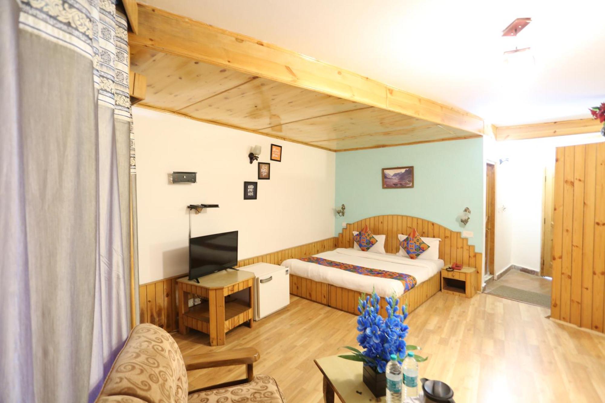 Hotel Surbhi Vashist Extérieur photo