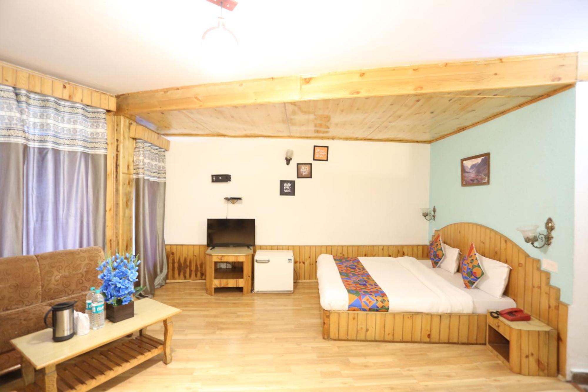 Hotel Surbhi Vashist Extérieur photo