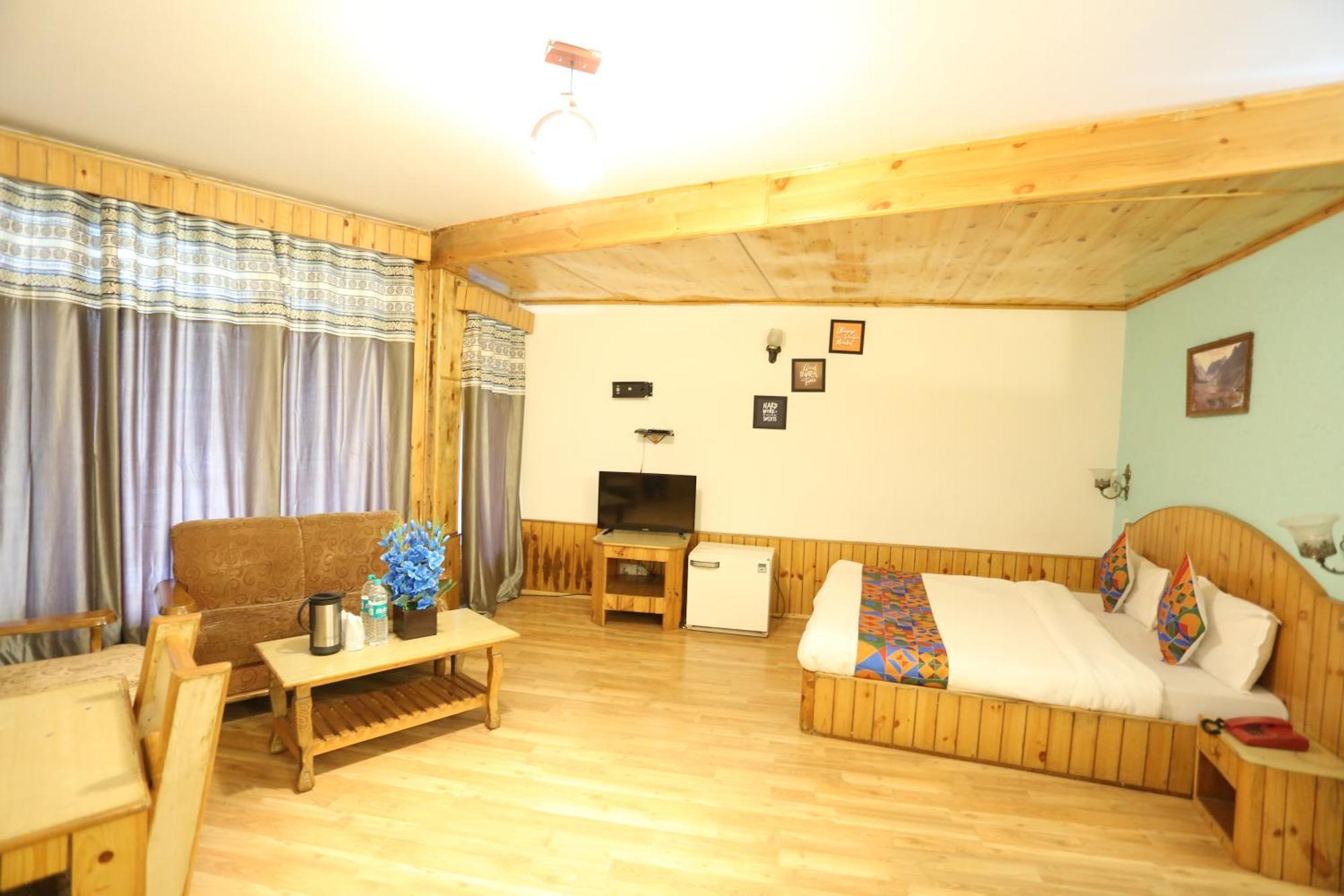 Hotel Surbhi Vashist Extérieur photo