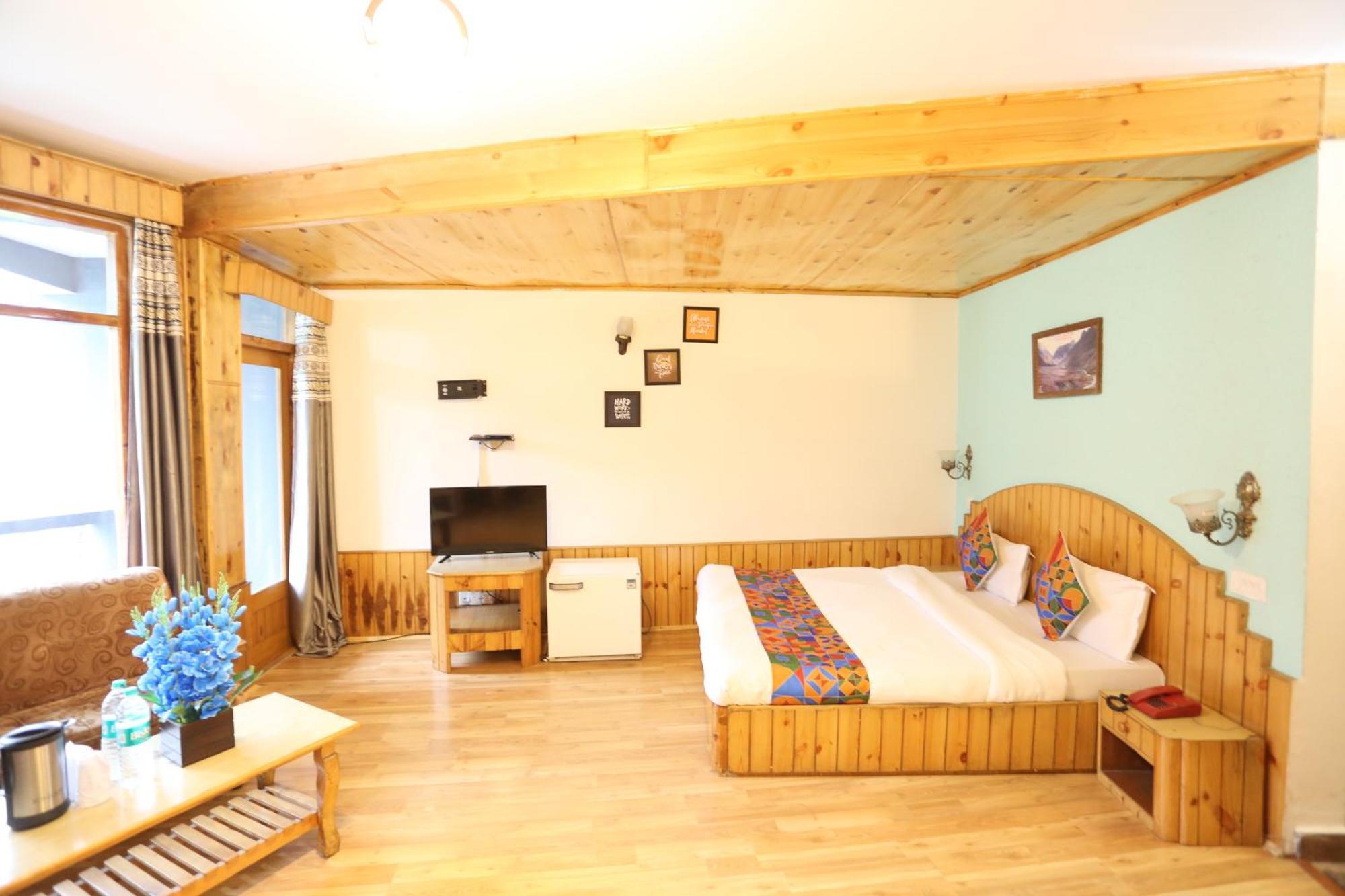 Hotel Surbhi Vashist Extérieur photo