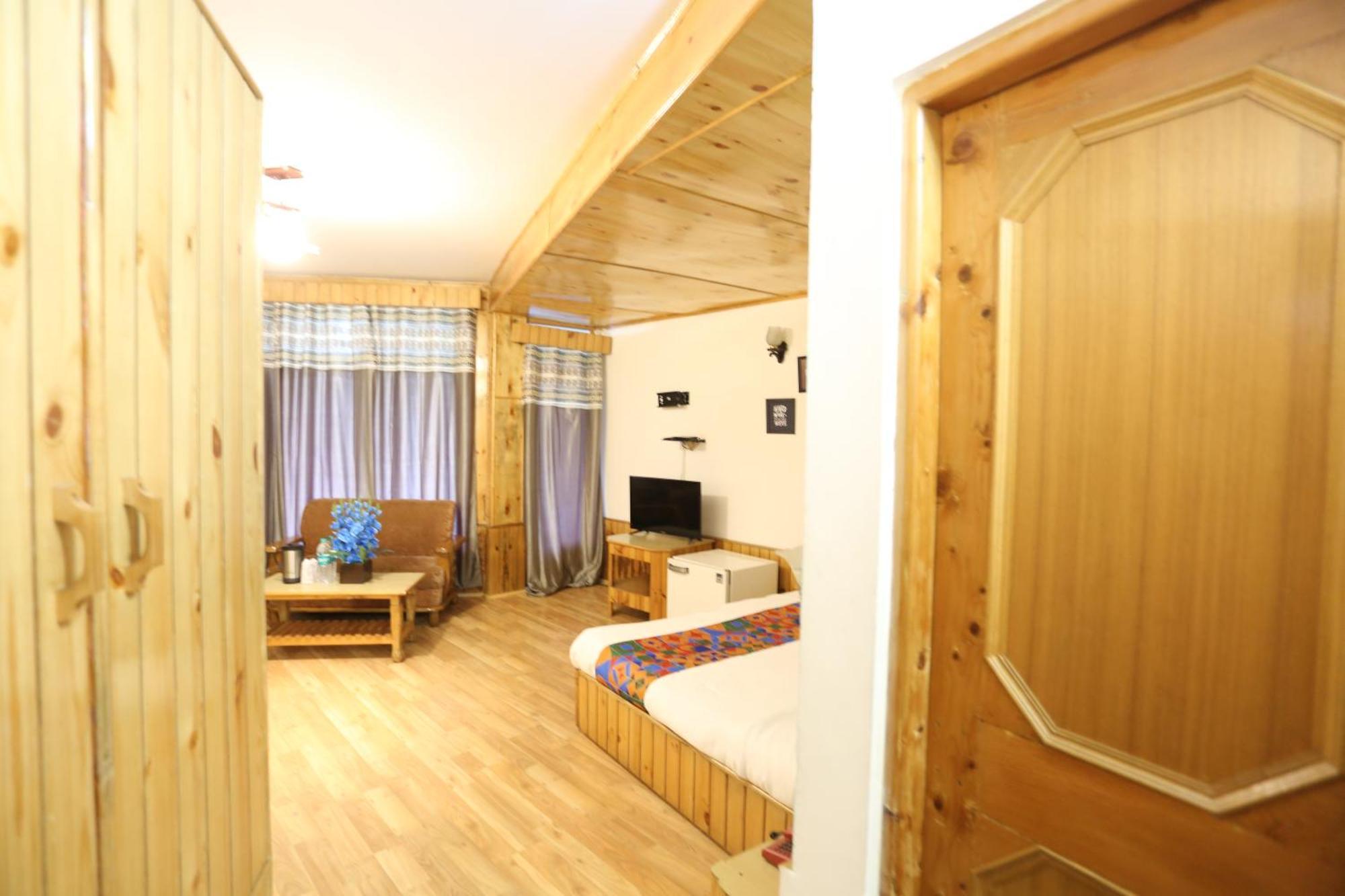 Hotel Surbhi Vashist Extérieur photo