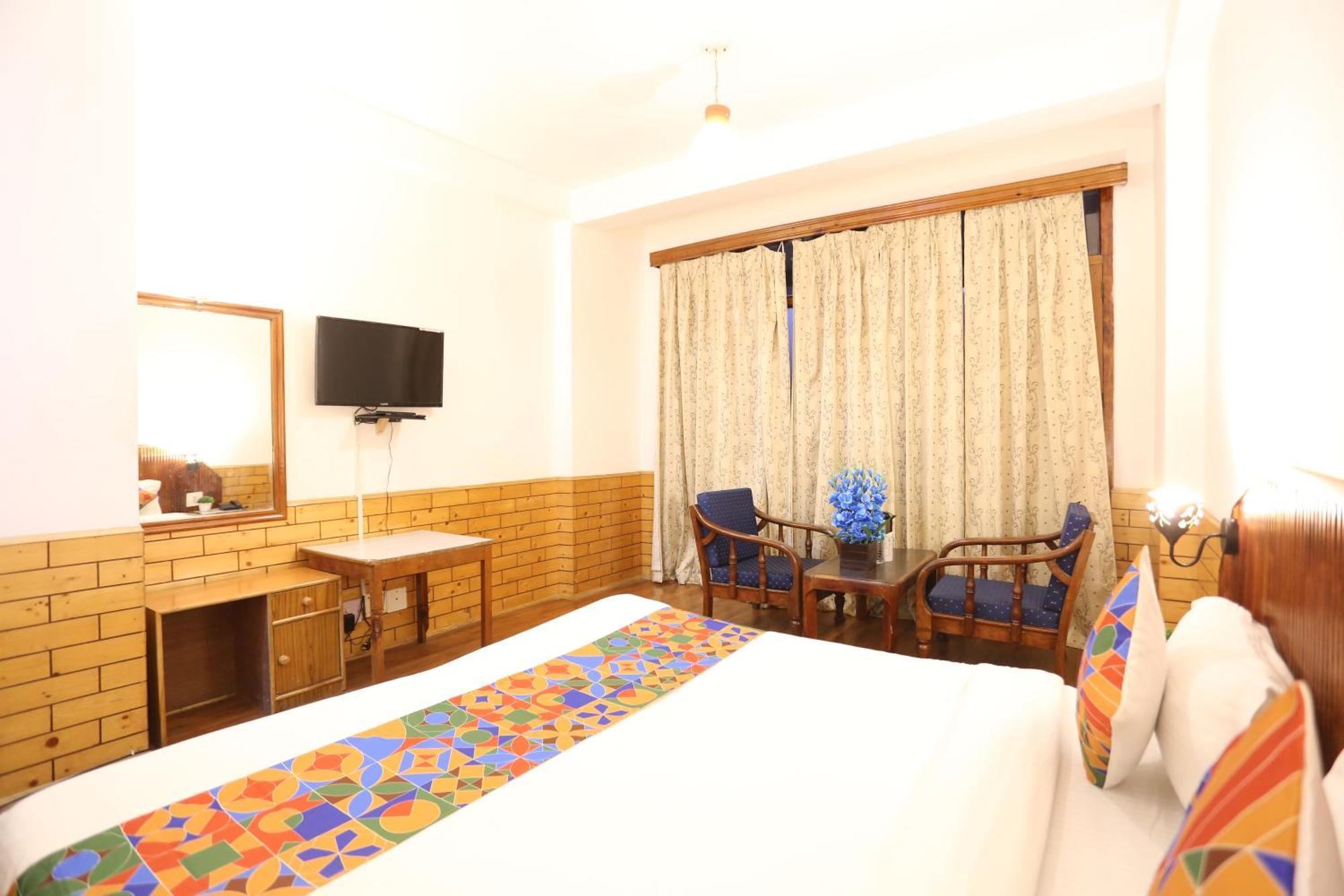 Hotel Surbhi Vashist Extérieur photo