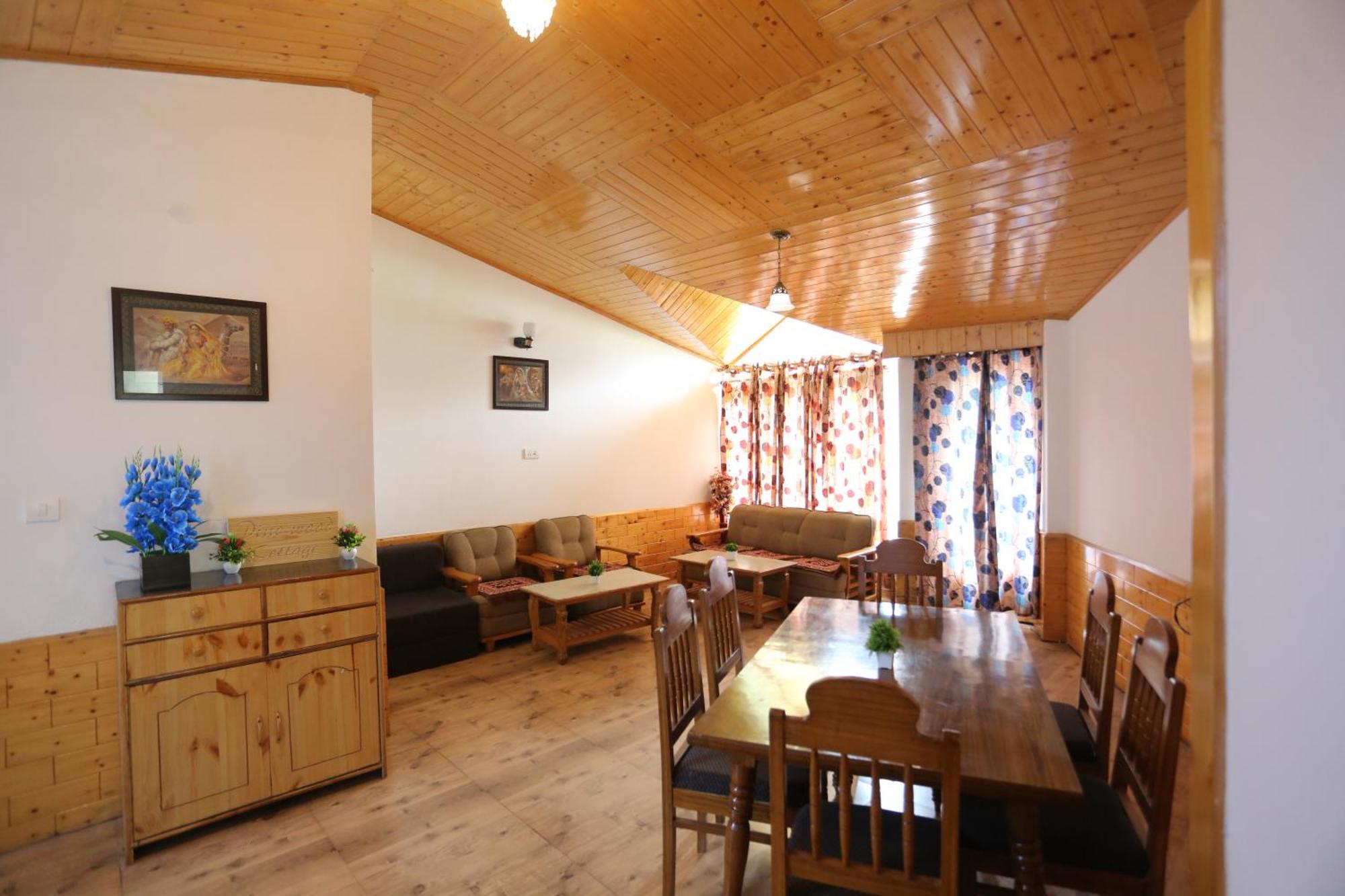 Hotel Surbhi Vashist Extérieur photo